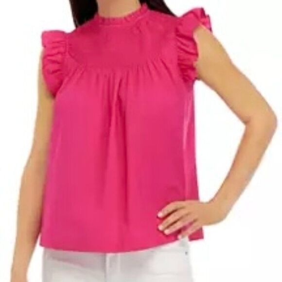 crown & ivy Tops - Crown & Ivy Pink Flutter sleeve smocked top, size 2X